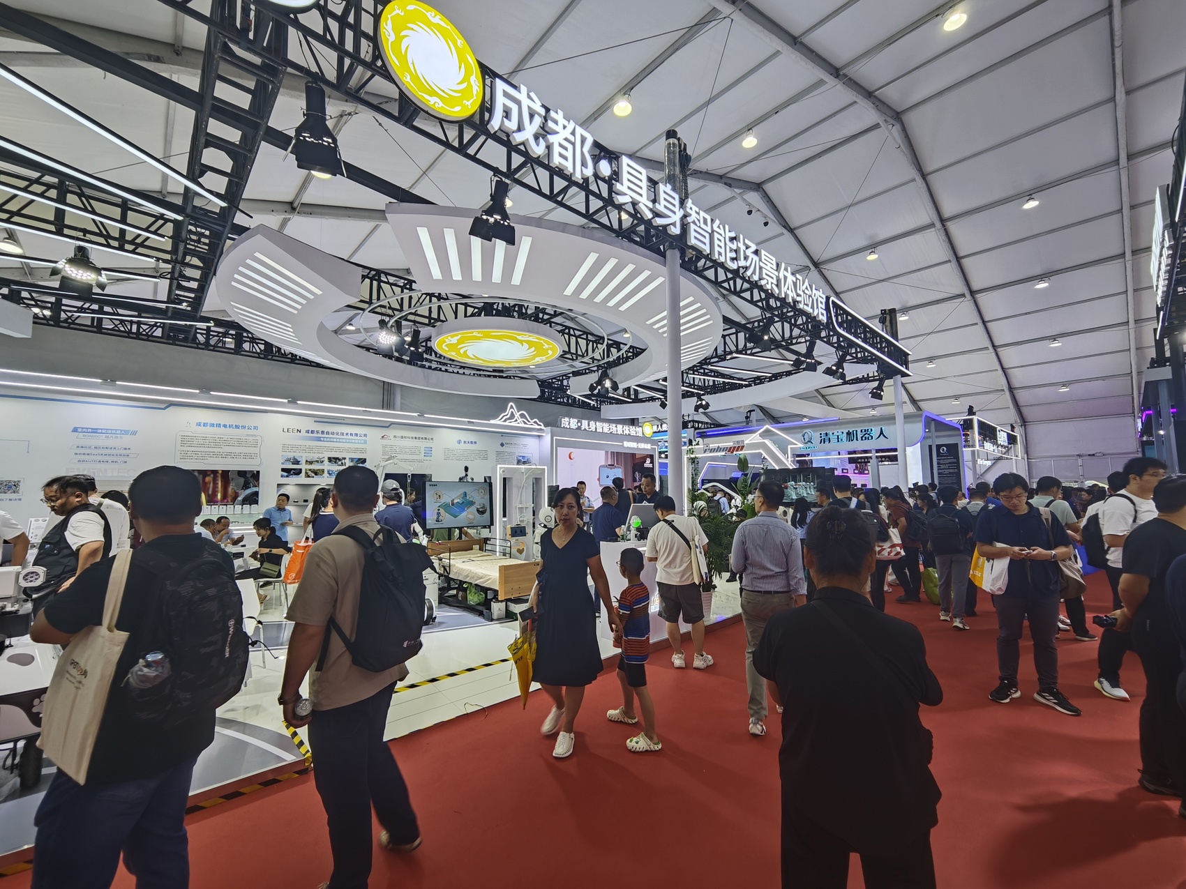 新品首发会_新品首发翻译_