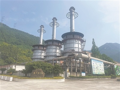 高空台飞行台_20丨5年19座大通的校车_