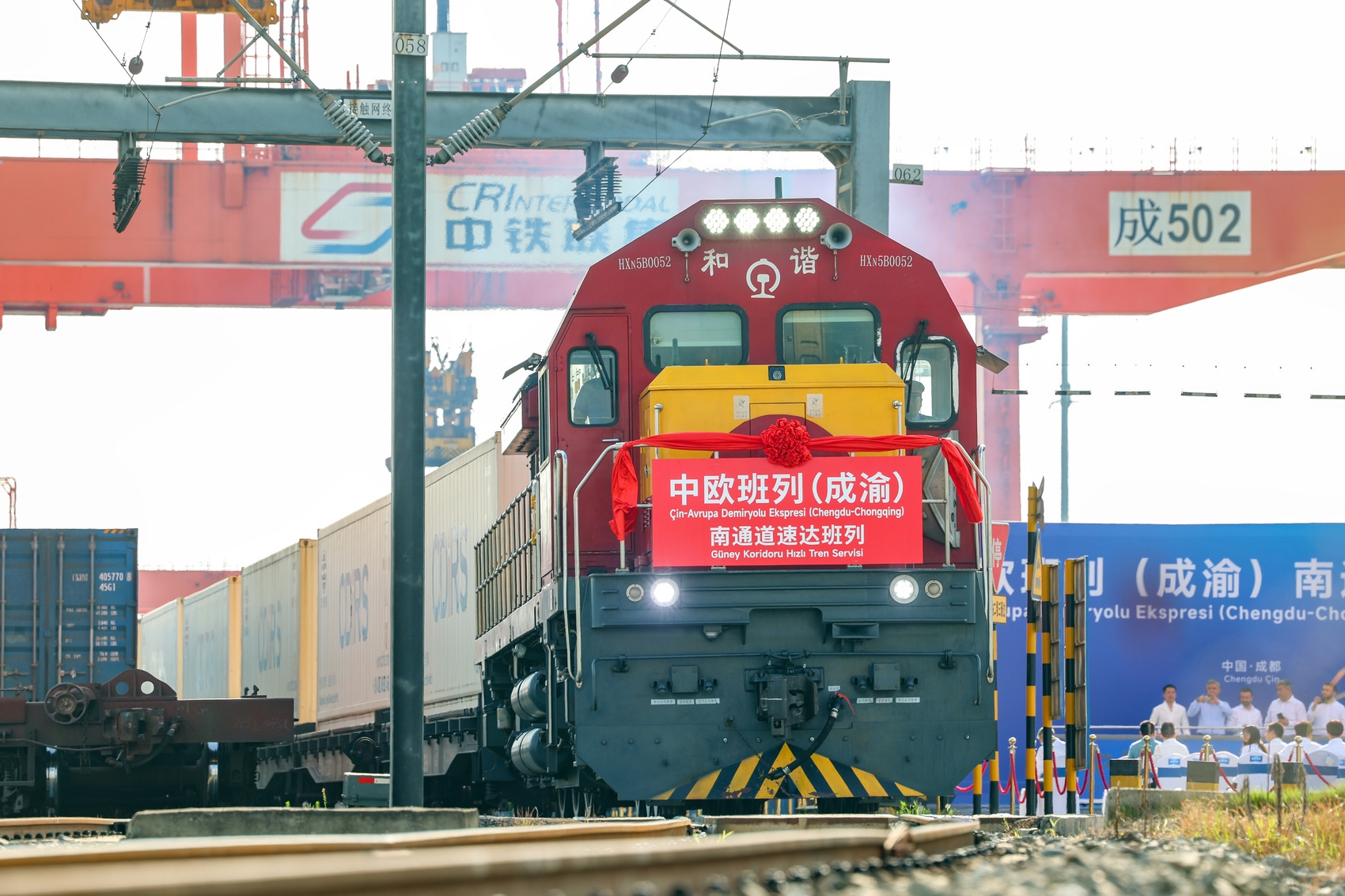 西部成渝两城独大__西部大开发与成渝城市经济圈